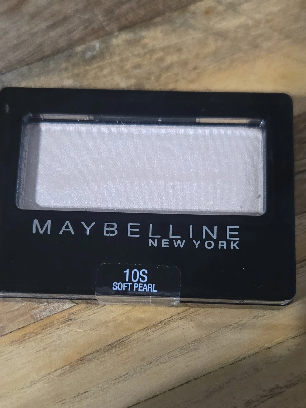Maybelline Soft Pearl Eyeshadow — Light Pearl Pink